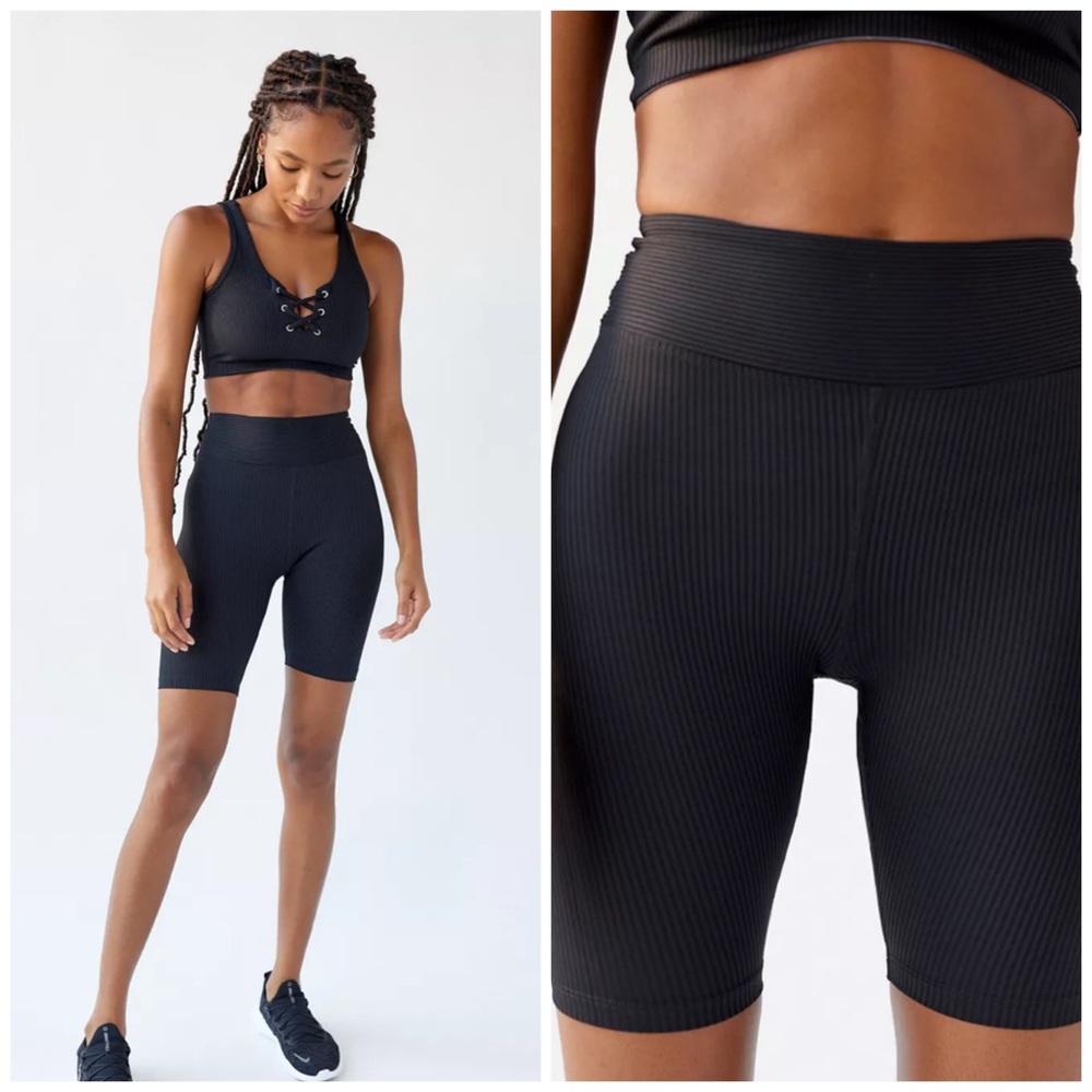 Year Of Ours Black High Rise Ribbed Biker Shorts Women's Size Small